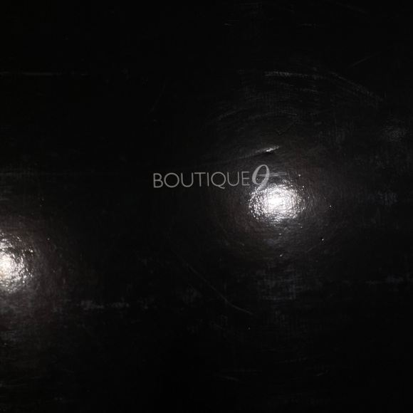 Boutique 9 Amalia Black Suede pep-toe Platform Pump - Picture 7 of 7